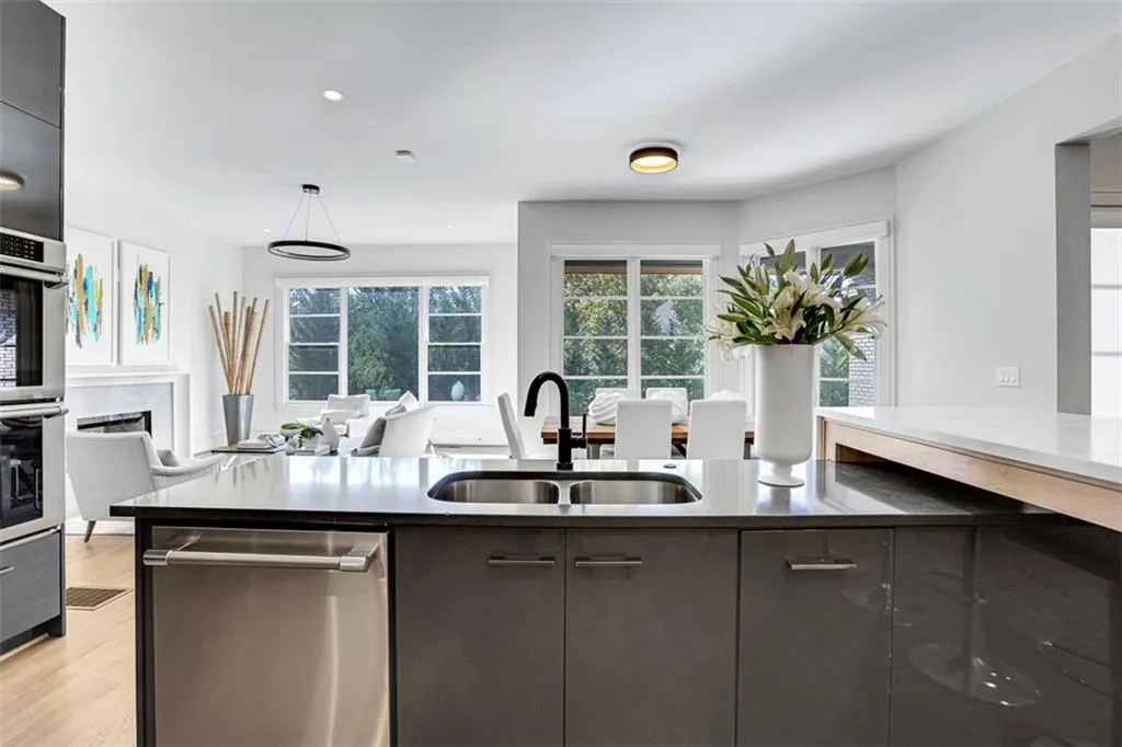 703 Bass Way, Atlanta, Georgia 30328, 7 Bedrooms Bedrooms, ,6 BathroomsBathrooms,Residential,Sold,703 Bass Way,7118765