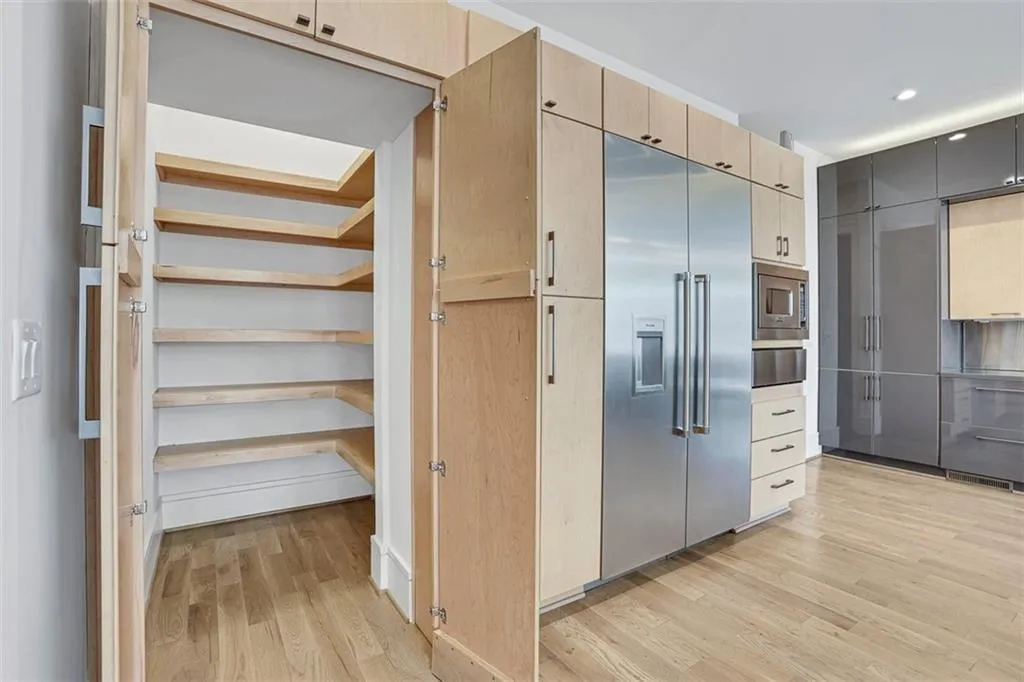 703 Bass Way, Atlanta, Georgia 30328, 7 Bedrooms Bedrooms, ,6 BathroomsBathrooms,Residential,Sold,703 Bass Way,7118765