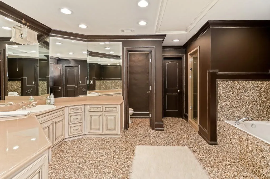 560 Timber Valley Road, Atlanta, Georgia 30342, 5 Bedrooms Bedrooms, ,4 BathroomsBathrooms,Residential,Sold,560 Timber Valley Road,5931646