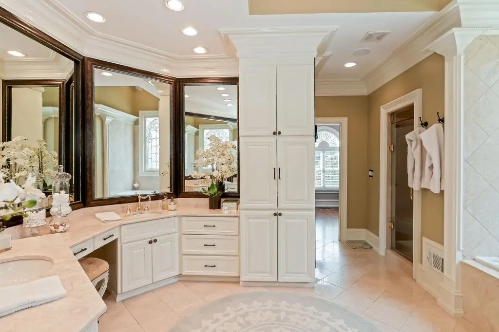 560 Timber Valley Road, Atlanta, Georgia 30342, 5 Bedrooms Bedrooms, ,4 BathroomsBathrooms,Residential,Sold,560 Timber Valley Road,5931646