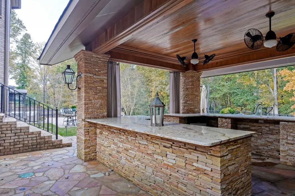 560 Timber Valley Road, Atlanta, Georgia 30342, 5 Bedrooms Bedrooms, ,4 BathroomsBathrooms,Residential,Sold,560 Timber Valley Road,5931646