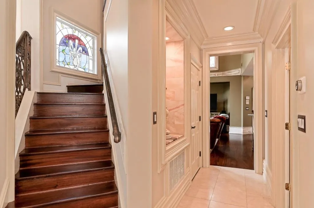 560 Timber Valley Road, Atlanta, Georgia 30342, 5 Bedrooms Bedrooms, ,4 BathroomsBathrooms,Residential,Sold,560 Timber Valley Road,5931646