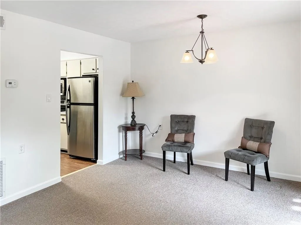 475 Mount Vernon Highway Ne Unit A202, Sandy Springs, Georgia 30328, 1 Bedroom Bedrooms, ,1 BathroomBathrooms,Residential,Sold,475 Mount Vernon Highway Ne Unit A202,7080566
