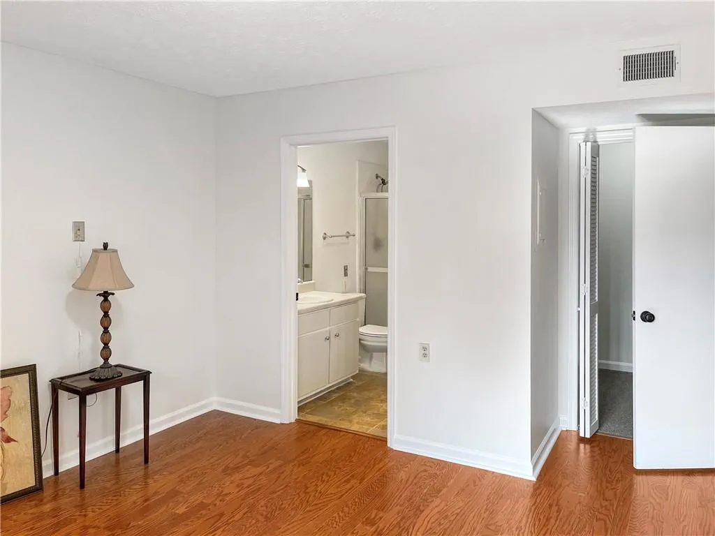 475 Mount Vernon Highway Ne Unit A202, Sandy Springs, Georgia 30328, 1 Bedroom Bedrooms, ,1 BathroomBathrooms,Residential,Sold,475 Mount Vernon Highway Ne Unit A202,7080566