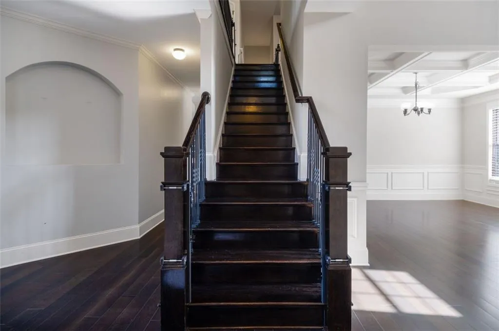 7760 Stratford Lane, Sandy Springs, Georgia 30350, 5 Bedrooms Bedrooms, ,4 BathroomsBathrooms,Residential,Sold,7760 Stratford Lane,7244771