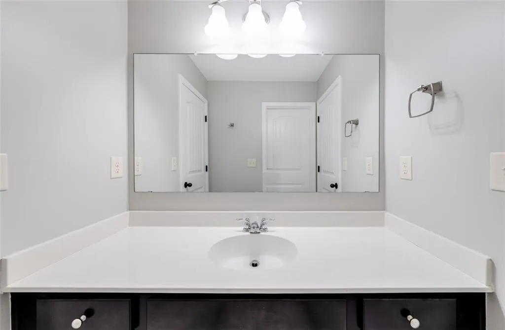 7760 Stratford Lane, Sandy Springs, Georgia 30350, 5 Bedrooms Bedrooms, ,4 BathroomsBathrooms,Residential,Sold,7760 Stratford Lane,7244771