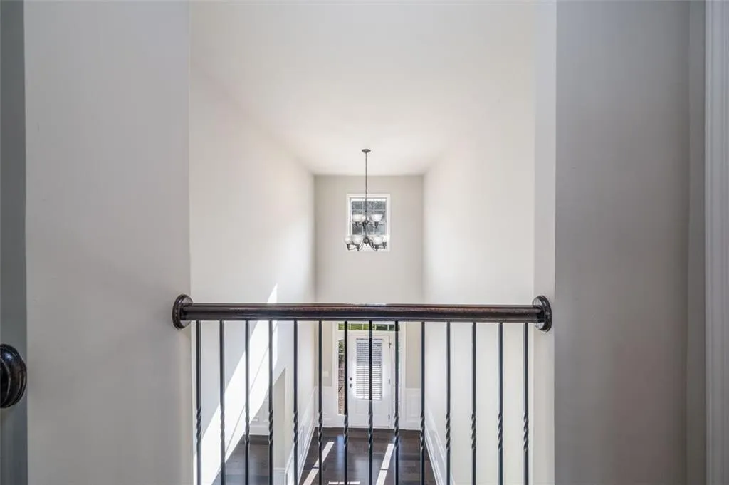 7760 Stratford Lane, Sandy Springs, Georgia 30350, 5 Bedrooms Bedrooms, ,4 BathroomsBathrooms,Residential,Sold,7760 Stratford Lane,7244771