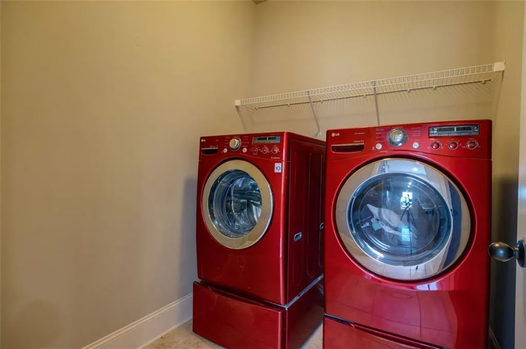 7760 Stratford Lane, Sandy Springs, Georgia 30350, 5 Bedrooms Bedrooms, ,4 BathroomsBathrooms,Residential,Sold,7760 Stratford Lane,7244771