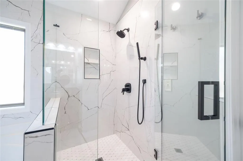 7760 Stratford Lane, Sandy Springs, Georgia 30350, 5 Bedrooms Bedrooms, ,4 BathroomsBathrooms,Residential,Sold,7760 Stratford Lane,7244771