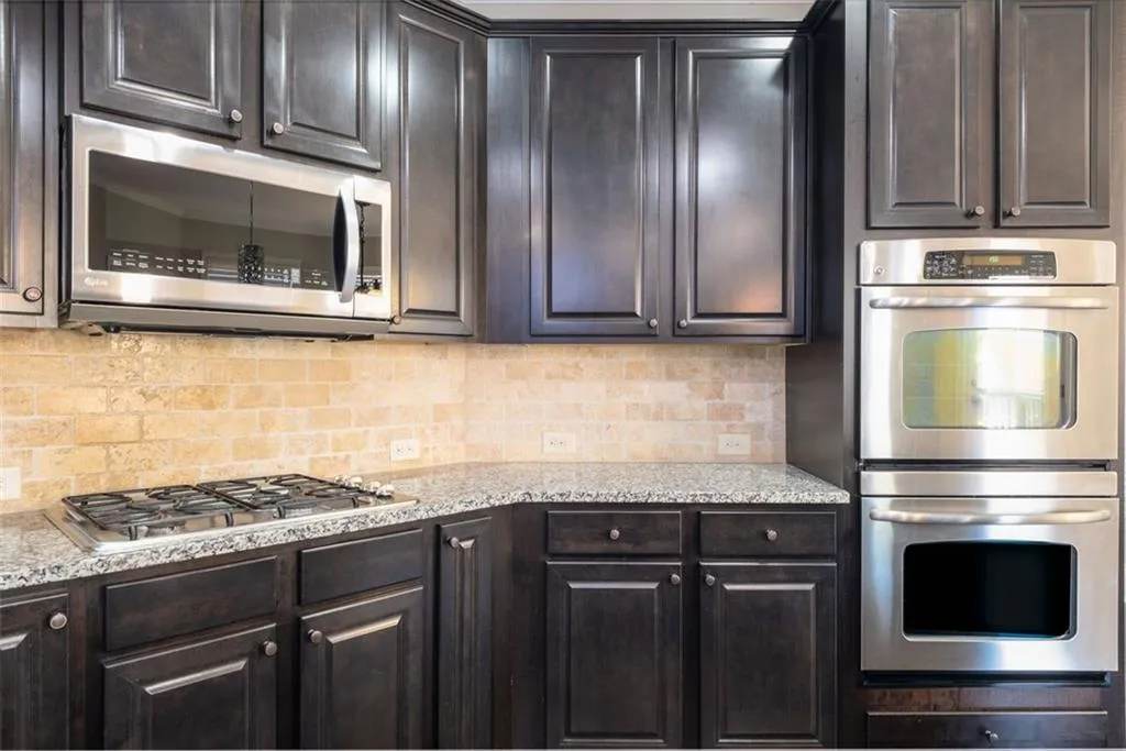 7760 Stratford Lane, Sandy Springs, Georgia 30350, 5 Bedrooms Bedrooms, ,4 BathroomsBathrooms,Residential,Sold,7760 Stratford Lane,7244771