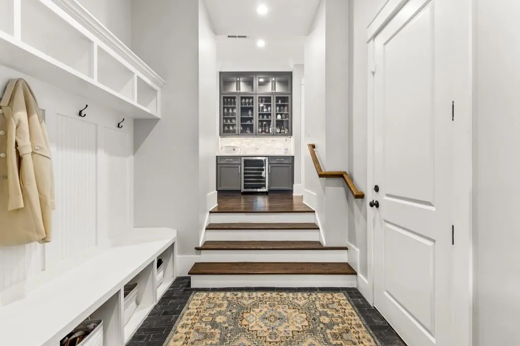 373 Pine Forest Road, Atlanta, Georgia 30342, 5 Bedrooms Bedrooms, ,4 BathroomsBathrooms,Residential,Sold,373 Pine Forest Road,6948300
