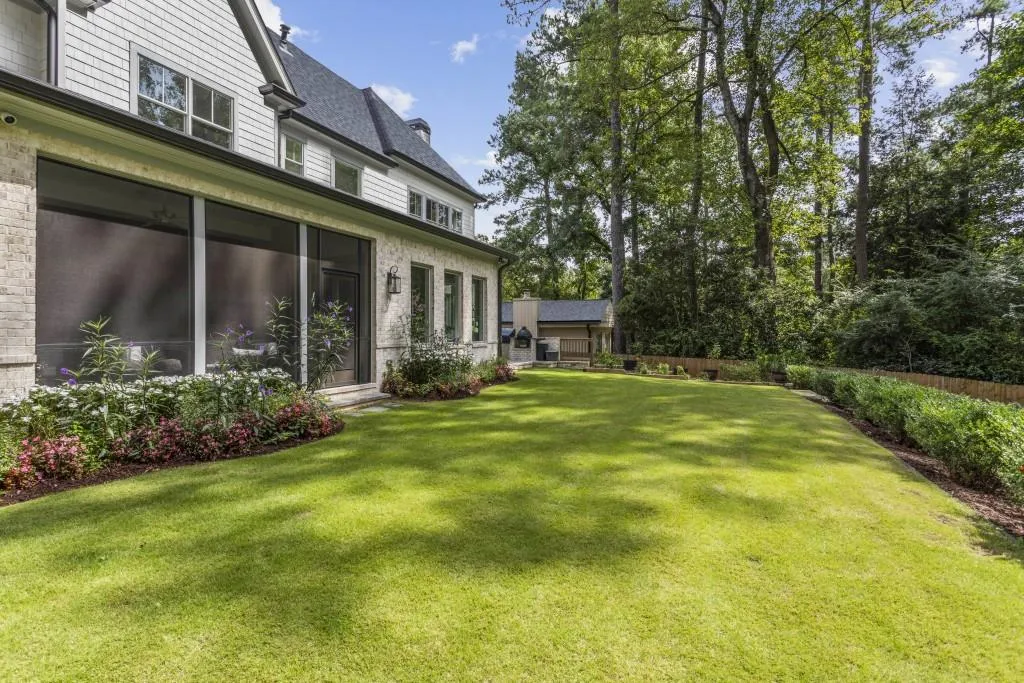 373 Pine Forest Road, Atlanta, Georgia 30342, 5 Bedrooms Bedrooms, ,4 BathroomsBathrooms,Residential,Sold,373 Pine Forest Road,6948300