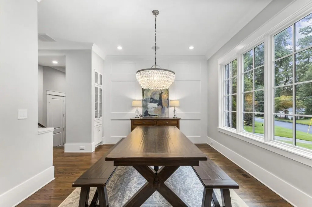 373 Pine Forest Road, Atlanta, Georgia 30342, 5 Bedrooms Bedrooms, ,4 BathroomsBathrooms,Residential,Sold,373 Pine Forest Road,6948300