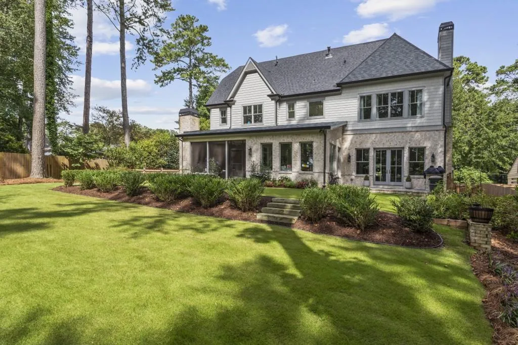 373 Pine Forest Road, Atlanta, Georgia 30342, 5 Bedrooms Bedrooms, ,4 BathroomsBathrooms,Residential,Sold,373 Pine Forest Road,6948300