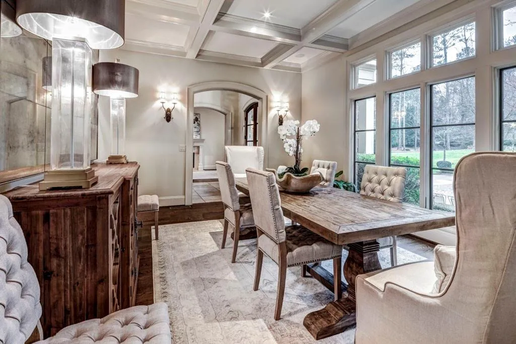 331 Londonberry Road, Sandy Springs, Georgia 30327, 6 Bedrooms Bedrooms, ,6 BathroomsBathrooms,Residential,Sold,331 Londonberry Road,6661708
