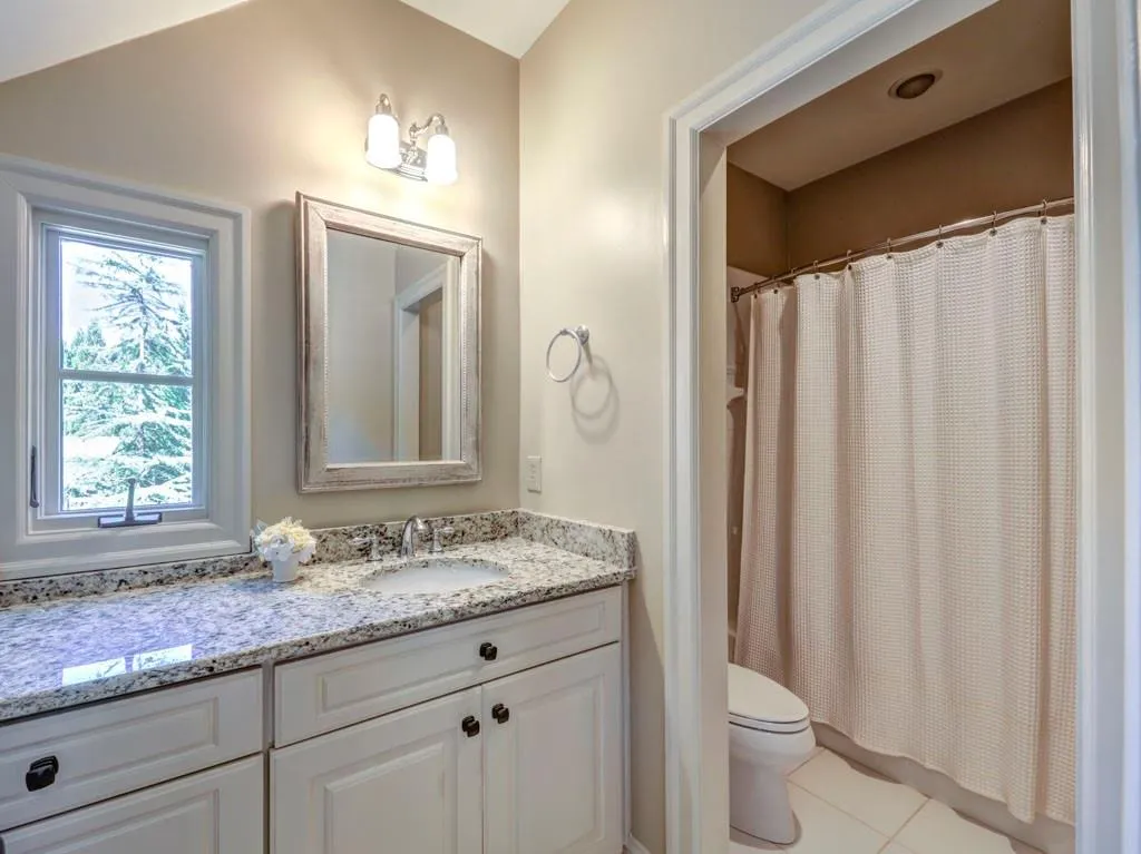 331 Londonberry Road, Sandy Springs, Georgia 30327, 6 Bedrooms Bedrooms, ,6 BathroomsBathrooms,Residential,Sold,331 Londonberry Road,6661708