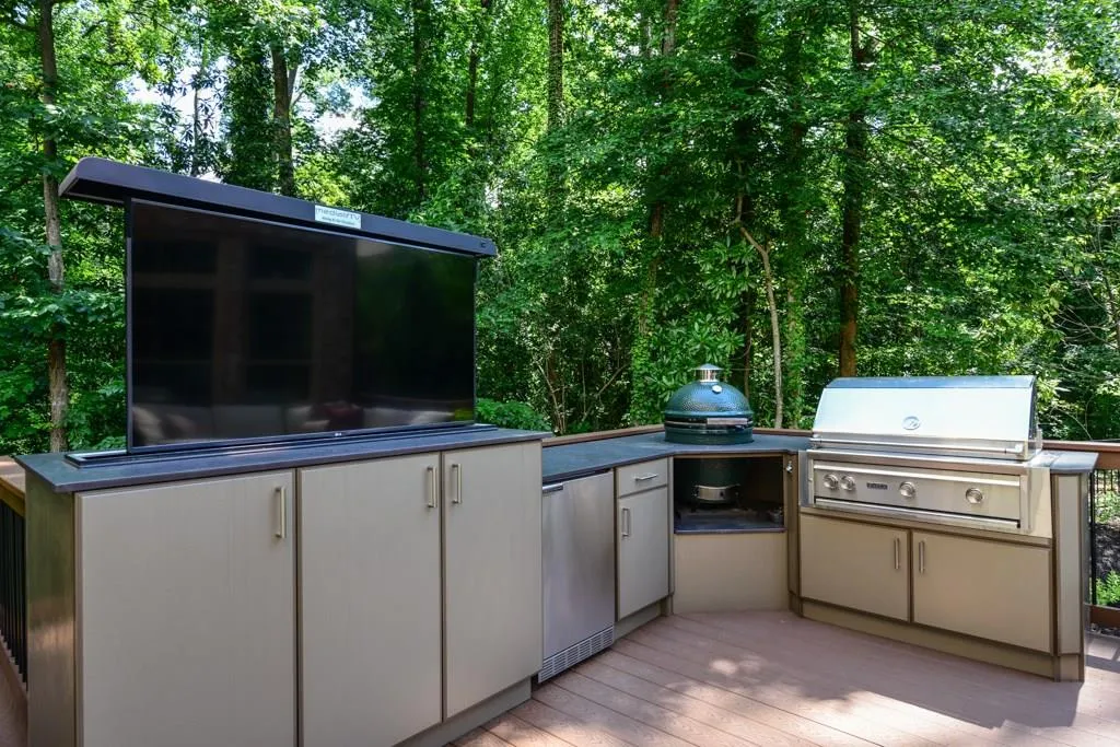 4670 Park Lane, Sandy Springs, Georgia 30342, 5 Bedrooms Bedrooms, ,6 BathroomsBathrooms,Residential,Sold,4670 Park Lane,5871481