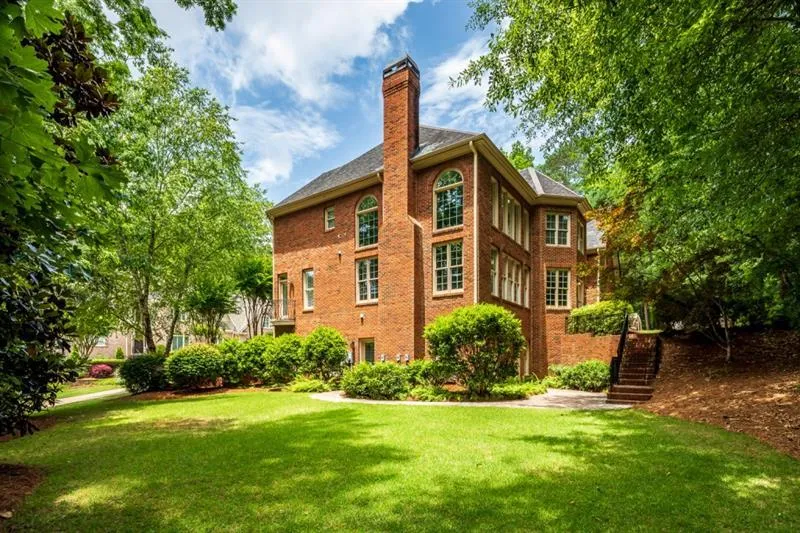 1545 Spalding Drive, Sandy Springs, Georgia 30350, 6 Bedrooms Bedrooms, ,5 BathroomsBathrooms,Residential,Sold,1545 Spalding Drive,6899346