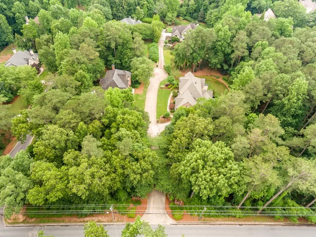 1545 Spalding Drive, Sandy Springs, Georgia 30350, 6 Bedrooms Bedrooms, ,5 BathroomsBathrooms,Residential,Sold,1545 Spalding Drive,6899346
