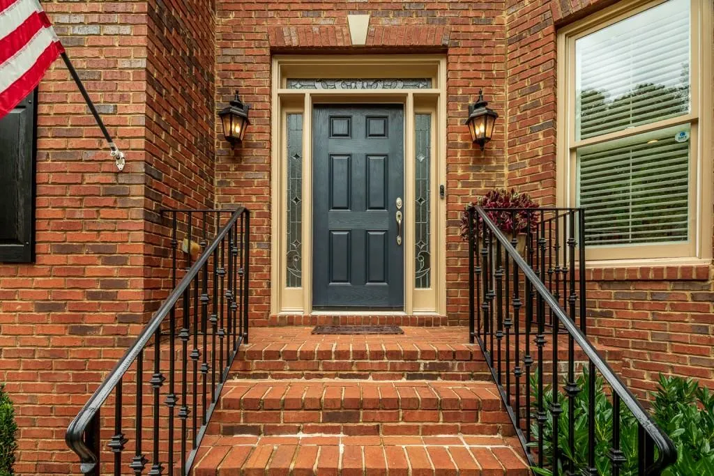 1545 Spalding Drive, Sandy Springs, Georgia 30350, 6 Bedrooms Bedrooms, ,5 BathroomsBathrooms,Residential,Sold,1545 Spalding Drive,6899346