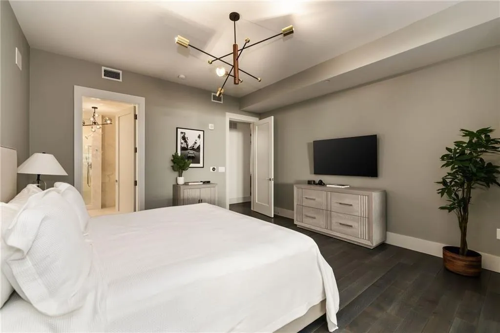 3107 Peachtree Road Ne Unit #1803, Atlanta, Georgia 30305, 2 Bedrooms Bedrooms, ,2 BathroomsBathrooms,Residential,For Sale,3107 Peachtree Road Ne Unit #1803,7468188