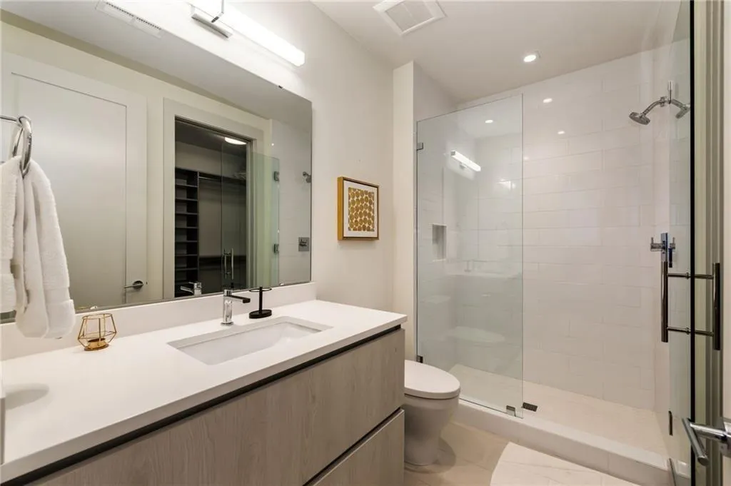 3107 Peachtree Road Ne Unit #1803, Atlanta, Georgia 30305, 2 Bedrooms Bedrooms, ,2 BathroomsBathrooms,Residential,For Sale,3107 Peachtree Road Ne Unit #1803,7468188