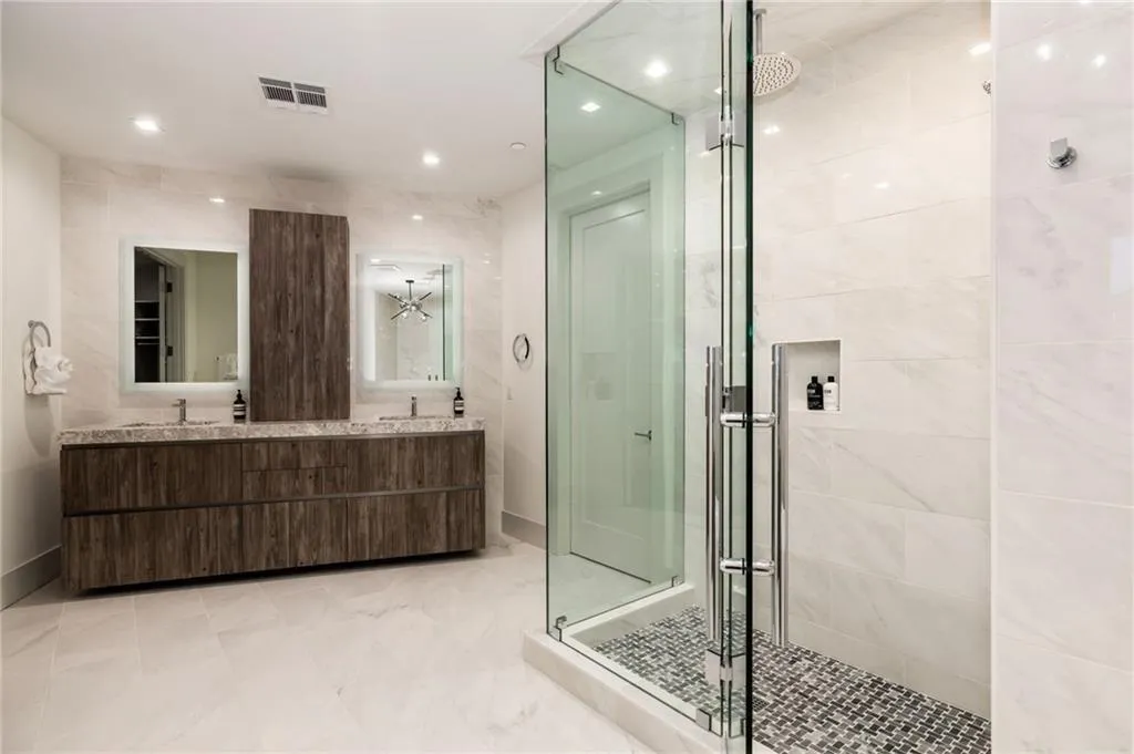 3107 Peachtree Road Ne Unit #1803, Atlanta, Georgia 30305, 2 Bedrooms Bedrooms, ,2 BathroomsBathrooms,Residential,For Sale,3107 Peachtree Road Ne Unit #1803,7468188
