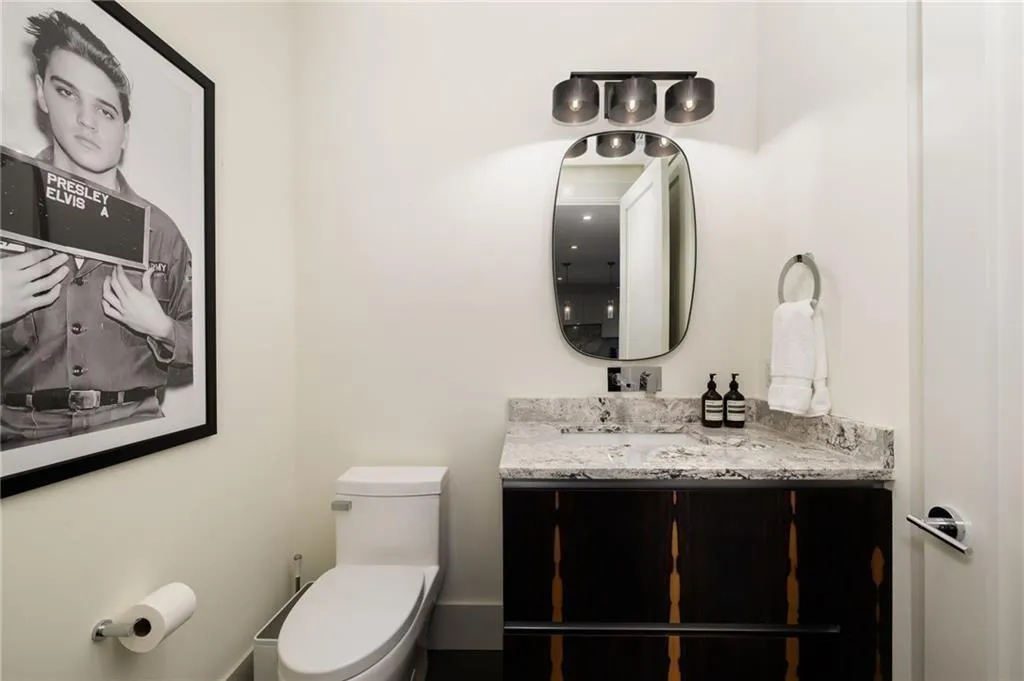 3107 Peachtree Road Ne Unit #1803, Atlanta, Georgia 30305, 2 Bedrooms Bedrooms, ,2 BathroomsBathrooms,Residential,For Sale,3107 Peachtree Road Ne Unit #1803,7468188