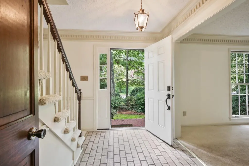 7609 Auden Trail, Sandy Springs, Georgia 30350, 5 Bedrooms Bedrooms, ,3 BathroomsBathrooms,Residential,Sold,7609 Auden Trail,6927441