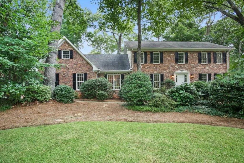 7609 Auden Trail, Sandy Springs, Georgia 30350, 5 Bedrooms Bedrooms, ,3 BathroomsBathrooms,Residential,Sold,7609 Auden Trail,6927441