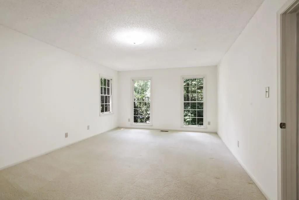 7609 Auden Trail, Sandy Springs, Georgia 30350, 5 Bedrooms Bedrooms, ,3 BathroomsBathrooms,Residential,Sold,7609 Auden Trail,6927441