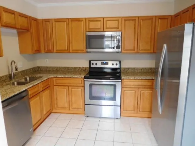 300 Winding River Drive Unit G, Atlanta, Georgia 30350, 3 Bedrooms Bedrooms, ,2 BathroomsBathrooms,Residential,Sold,300 Winding River Drive Unit G,5772184