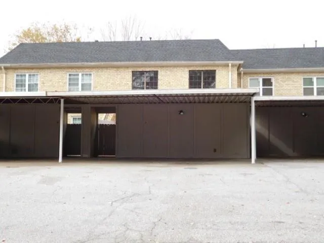 300 Winding River Drive Unit G, Atlanta, Georgia 30350, 3 Bedrooms Bedrooms, ,2 BathroomsBathrooms,Residential,Sold,300 Winding River Drive Unit G,5772184