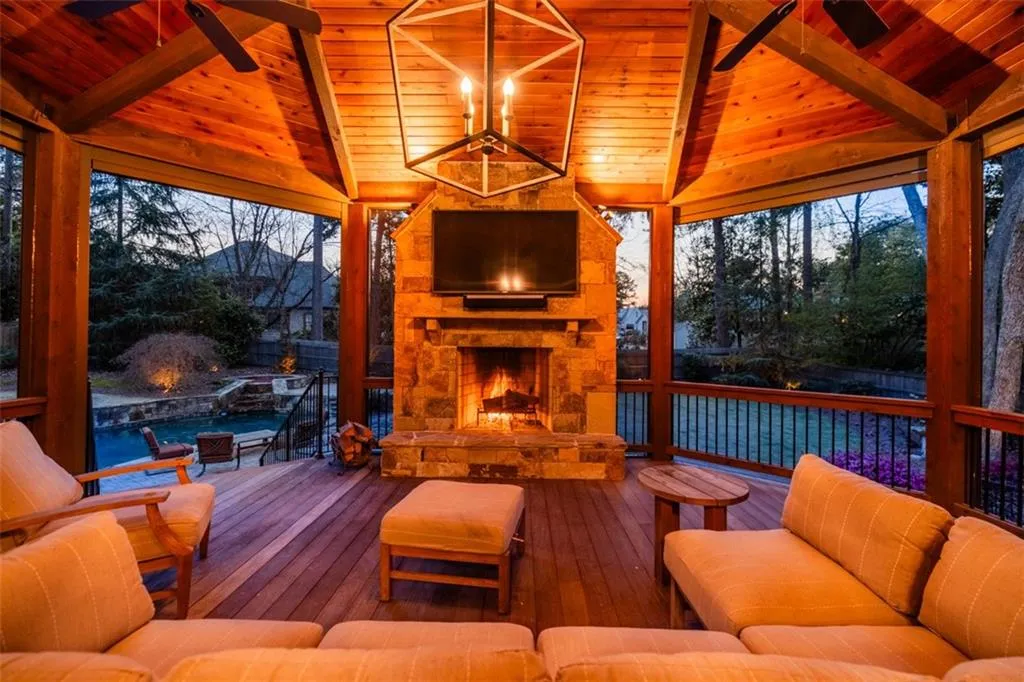 760 Glenairy Drive, Atlanta, Georgia 30328, 5 Bedrooms Bedrooms, ,5 BathroomsBathrooms,Residential,Sold,760 Glenairy Drive,7357624 760 Glenairy Drive, Atlanta, Georgia 30328, 5 Bedrooms Bedrooms, ,5 BathroomsBathrooms,Residential,Sold,760 Glenairy Drive,7357624