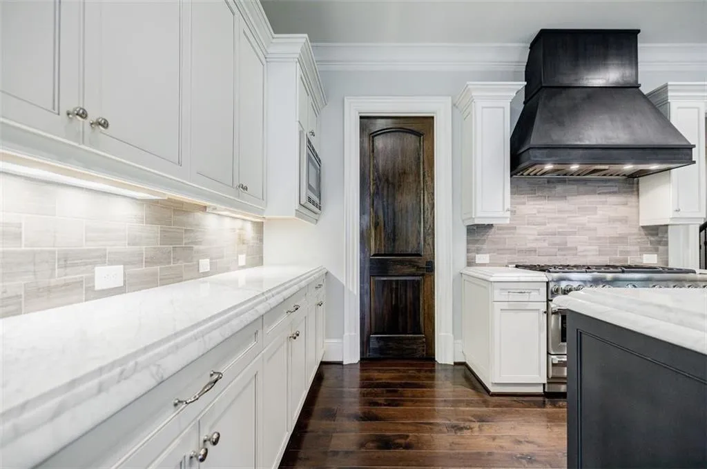 760 Glenairy Drive, Atlanta, Georgia 30328, 5 Bedrooms Bedrooms, ,5 BathroomsBathrooms,Residential,Sold,760 Glenairy Drive,7357624 760 Glenairy Drive, Atlanta, Georgia 30328, 5 Bedrooms Bedrooms, ,5 BathroomsBathrooms,Residential,Sold,760 Glenairy Drive,7357624