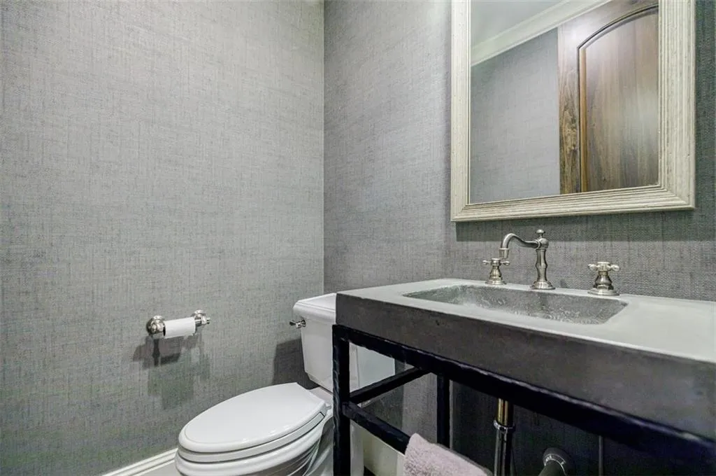 760 Glenairy Drive, Atlanta, Georgia 30328, 5 Bedrooms Bedrooms, ,5 BathroomsBathrooms,Residential,Sold,760 Glenairy Drive,7357624 760 Glenairy Drive, Atlanta, Georgia 30328, 5 Bedrooms Bedrooms, ,5 BathroomsBathrooms,Residential,Sold,760 Glenairy Drive,7357624