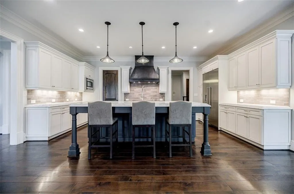 760 Glenairy Drive, Atlanta, Georgia 30328, 5 Bedrooms Bedrooms, ,5 BathroomsBathrooms,Residential,Sold,760 Glenairy Drive,7357624 760 Glenairy Drive, Atlanta, Georgia 30328, 5 Bedrooms Bedrooms, ,5 BathroomsBathrooms,Residential,Sold,760 Glenairy Drive,7357624