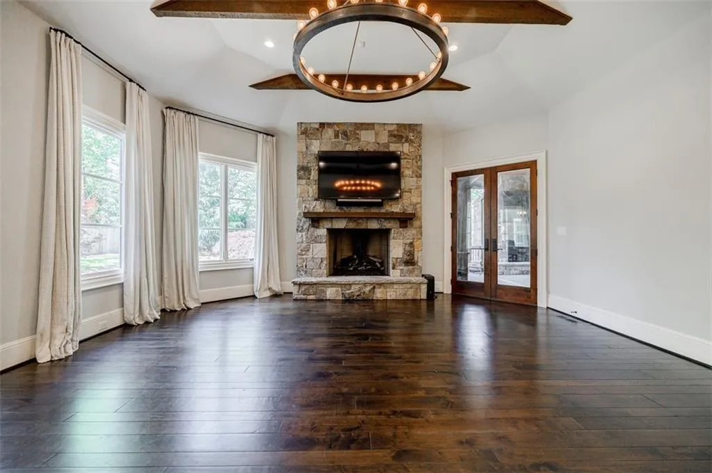 760 Glenairy Drive, Atlanta, Georgia 30328, 5 Bedrooms Bedrooms, ,5 BathroomsBathrooms,Residential,Sold,760 Glenairy Drive,7357624 760 Glenairy Drive, Atlanta, Georgia 30328, 5 Bedrooms Bedrooms, ,5 BathroomsBathrooms,Residential,Sold,760 Glenairy Drive,7357624