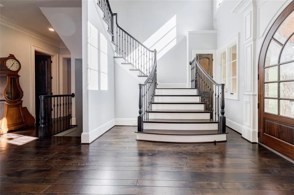 760 Glenairy Drive, Atlanta, Georgia 30328, 5 Bedrooms Bedrooms, ,5 BathroomsBathrooms,Residential,Sold,760 Glenairy Drive,7357624 760 Glenairy Drive, Atlanta, Georgia 30328, 5 Bedrooms Bedrooms, ,5 BathroomsBathrooms,Residential,Sold,760 Glenairy Drive,7357624