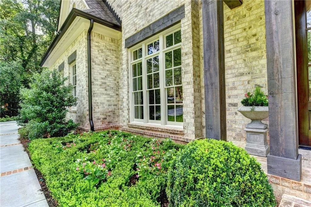 4605 Meadow Valley Drive, Atlanta, Georgia 30342, 5 Bedrooms Bedrooms, ,5 BathroomsBathrooms,Residential,Sold,4605 Meadow Valley Drive,6719807