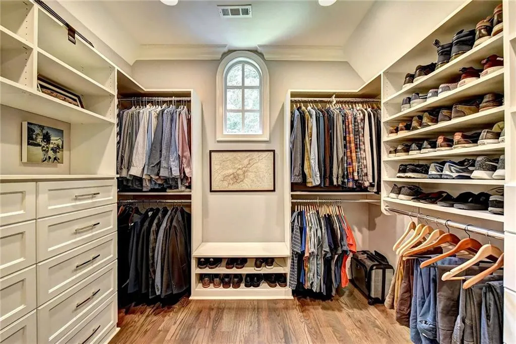 4605 Meadow Valley Drive, Atlanta, Georgia 30342, 5 Bedrooms Bedrooms, ,5 BathroomsBathrooms,Residential,Sold,4605 Meadow Valley Drive,6719807