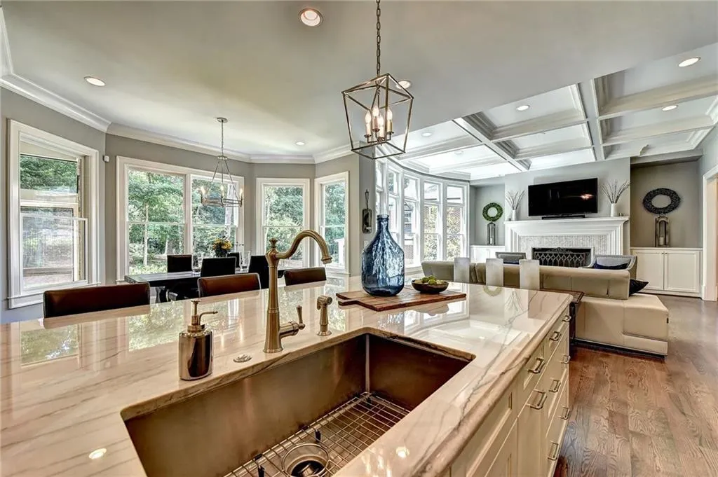 4605 Meadow Valley Drive, Atlanta, Georgia 30342, 5 Bedrooms Bedrooms, ,5 BathroomsBathrooms,Residential,Sold,4605 Meadow Valley Drive,6719807