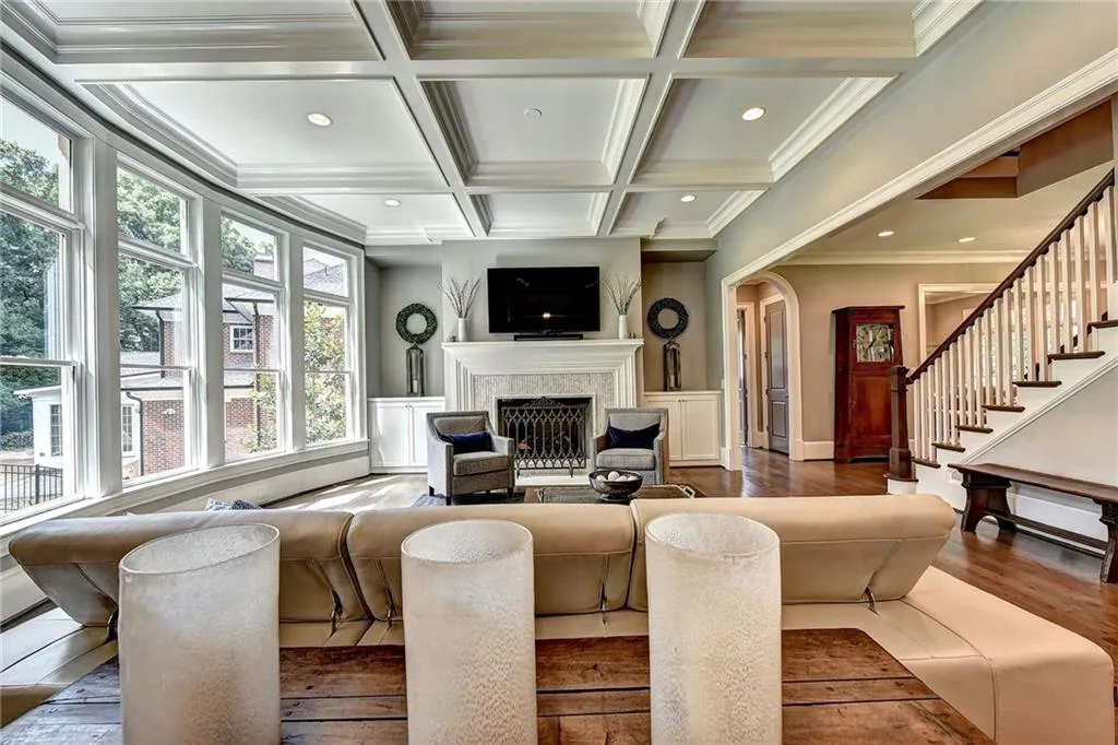 4605 Meadow Valley Drive, Atlanta, Georgia 30342, 5 Bedrooms Bedrooms, ,5 BathroomsBathrooms,Residential,Sold,4605 Meadow Valley Drive,6719807