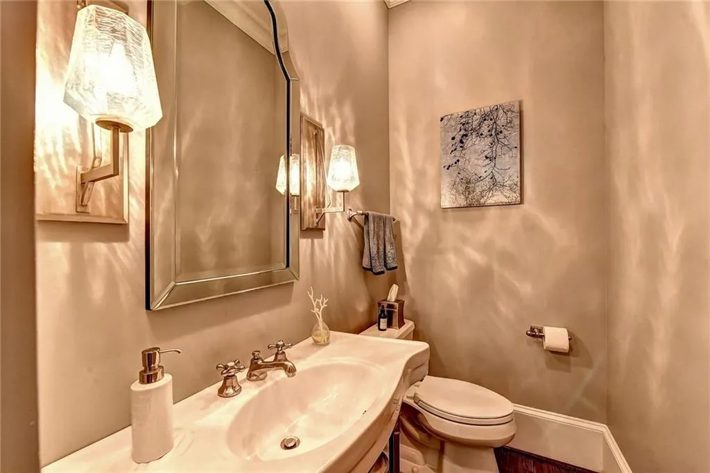 4605 Meadow Valley Drive, Atlanta, Georgia 30342, 5 Bedrooms Bedrooms, ,5 BathroomsBathrooms,Residential,Sold,4605 Meadow Valley Drive,6719807