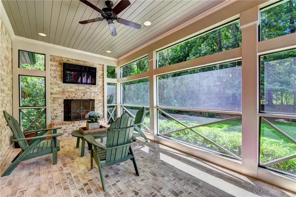4605 Meadow Valley Drive, Atlanta, Georgia 30342, 5 Bedrooms Bedrooms, ,5 BathroomsBathrooms,Residential,Sold,4605 Meadow Valley Drive,6719807