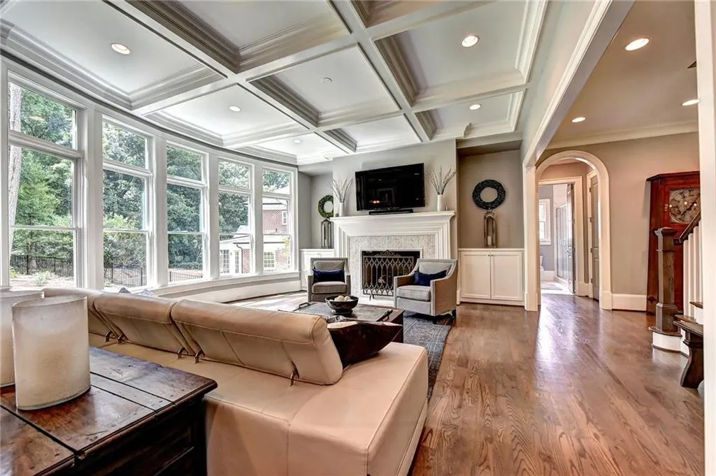 4605 Meadow Valley Drive, Atlanta, Georgia 30342, 5 Bedrooms Bedrooms, ,5 BathroomsBathrooms,Residential,Sold,4605 Meadow Valley Drive,6719807