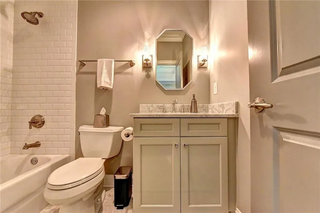 4605 Meadow Valley Drive, Atlanta, Georgia 30342, 5 Bedrooms Bedrooms, ,5 BathroomsBathrooms,Residential,Sold,4605 Meadow Valley Drive,6719807