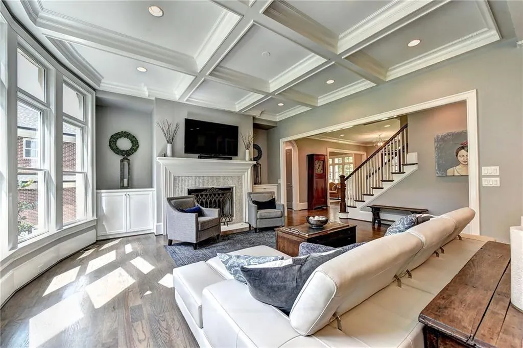 4605 Meadow Valley Drive, Atlanta, Georgia 30342, 5 Bedrooms Bedrooms, ,5 BathroomsBathrooms,Residential,Sold,4605 Meadow Valley Drive,6719807