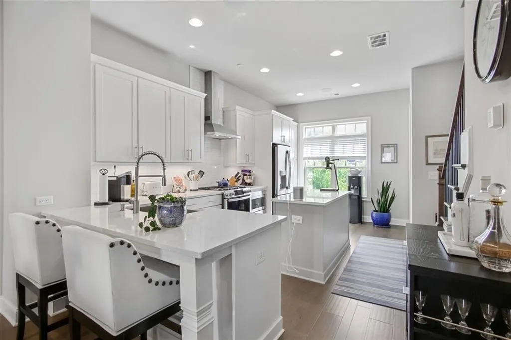4332 Parkside Place, Sandy Springs, Georgia 30342, 2 Bedrooms Bedrooms, ,3 BathroomsBathrooms,Residential,Sold,4332 Parkside Place,7035573