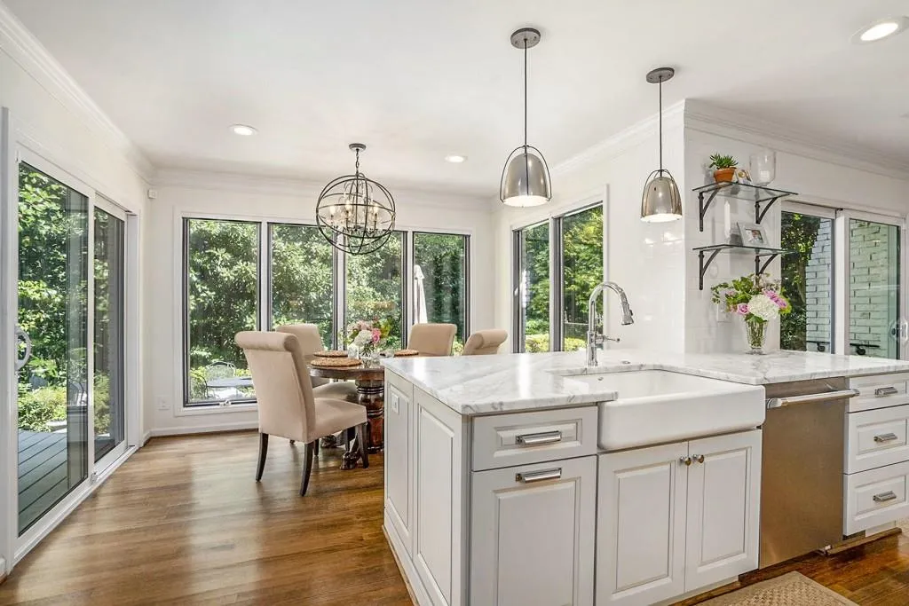 7025 Hunters Branch Drive, Sandy Springs, Georgia 30328, 3 Bedrooms Bedrooms, ,3 BathroomsBathrooms,Residential,Sold,7025 Hunters Branch Drive,7460915